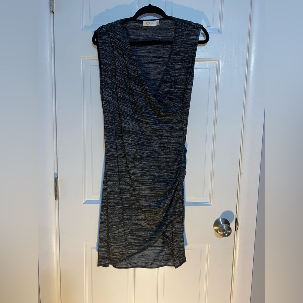 Knee length knit sleeveless dress